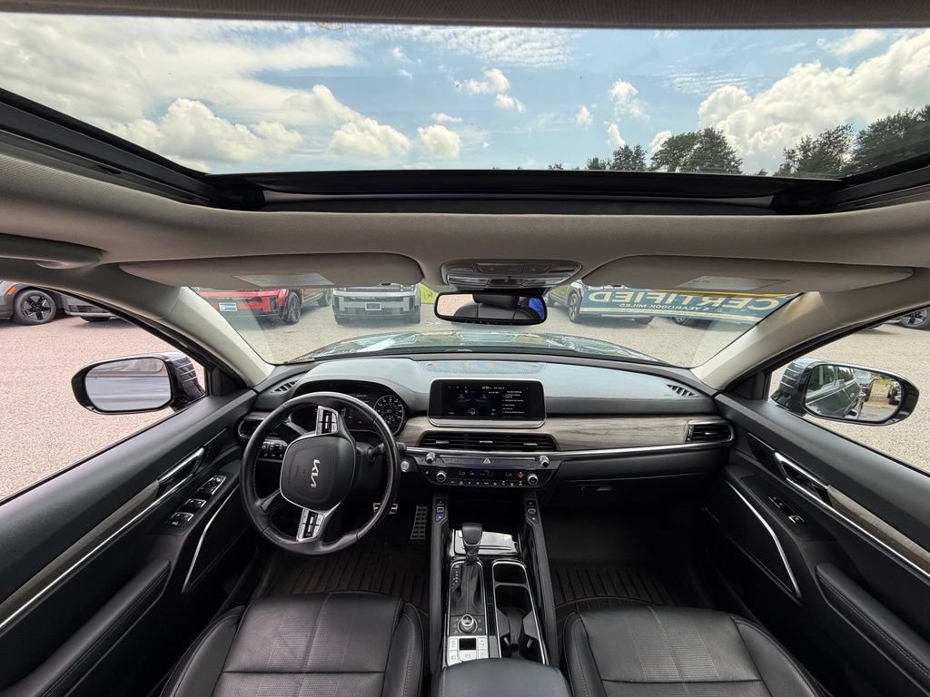 Used 2022 Kia Telluride SX w/ Nightfall Edition Package AWD/4WD image 16