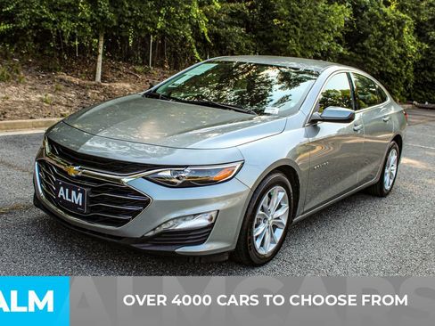 Used 2025 Chevrolet Malibu LT FWD image 2