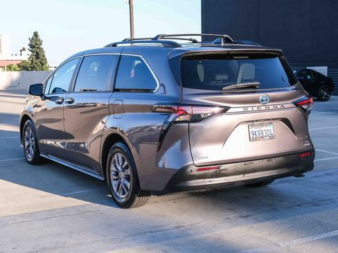 Certified 2024 Toyota Sienna XLE w/ XLE Plus Package AWD/4WD image 6