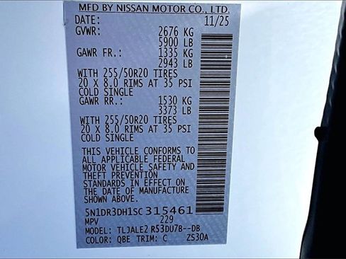 New 2025 Nissan Pathfinder Platinum image 8