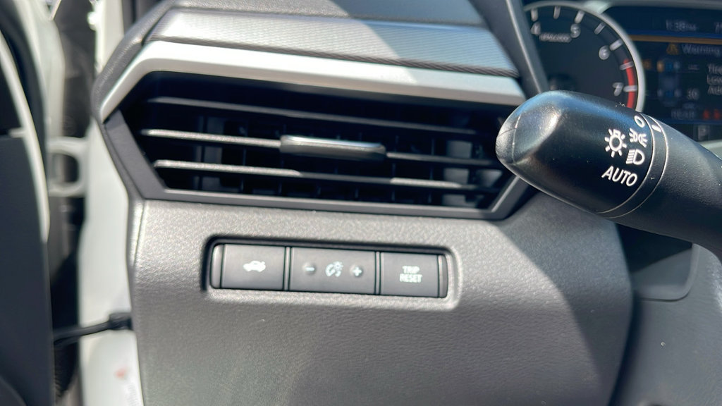 Used 2025 Nissan Altima 2.5 SR FWD image 18