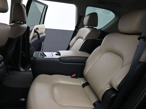 Used 2023 INFINITI QX80 Premium Select w/ All-Season Package AWD/4WD image 15