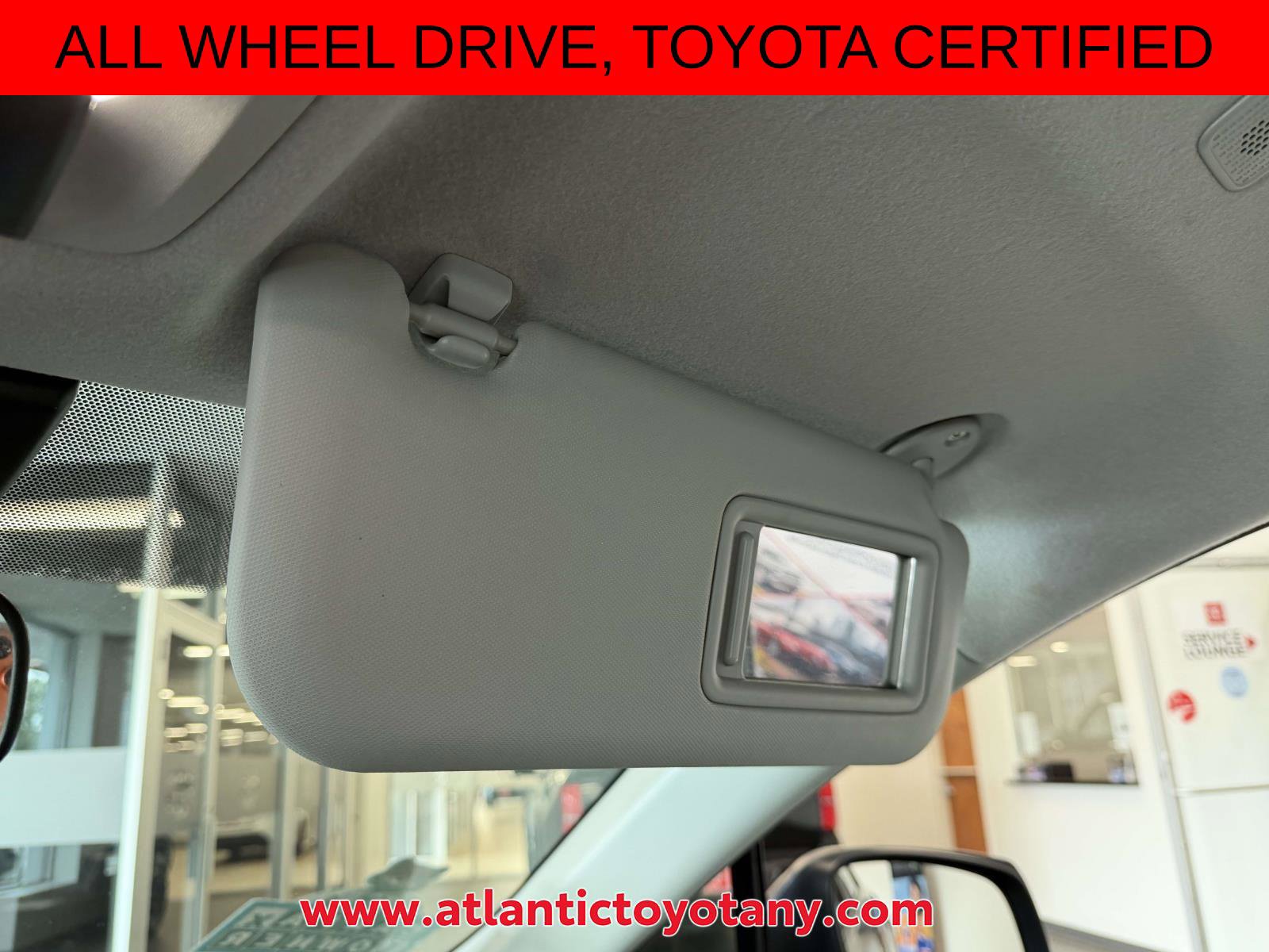 Certified 2024 Toyota Corolla Cross L AWD/4WD image 31