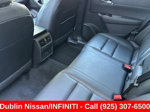 Used 2024 Nissan Rogue SL AWD/4WD image 15