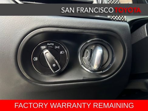 Used 2024 Porsche Macan GTS image 40