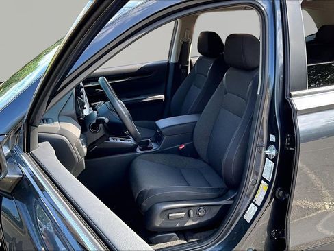 Used 2024 Honda CR-V EX image 17