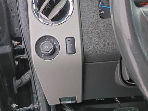 Used 2015 Ford F250 Lariat w/ Chrome Package image 11