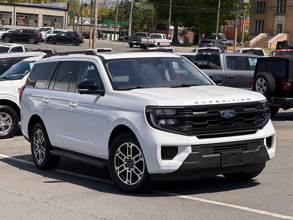 Used 2025 Ford Expedition Active AWD/4WD image 51