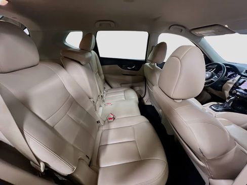 Used 2019 Nissan Rogue SL image 28