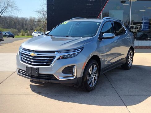 Used 2024 Chevrolet Equinox Premier AWD/4WD image 1