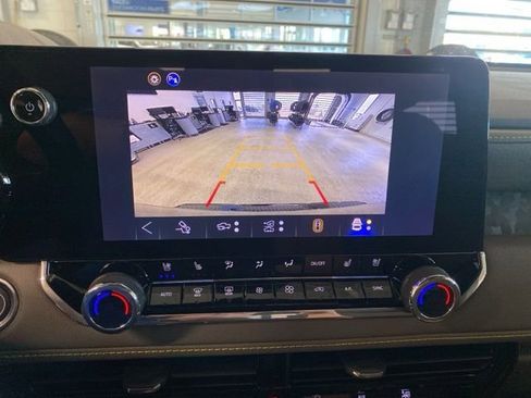 New 2026 Chevrolet Colorado ZR2 w/ Technology Package AWD/4WD image 20