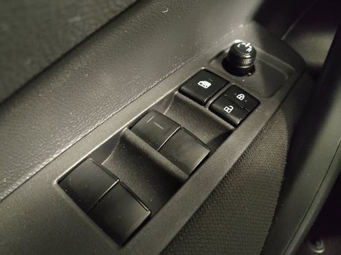 Used 2024 Toyota Corolla LE FWD image 27