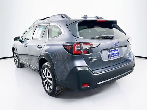 Used 2024 Subaru Outback Premium image 6