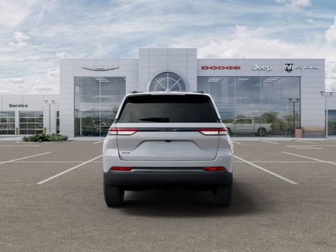New 2026 Jeep Grand Cherokee Altitude AWD/4WD image 7