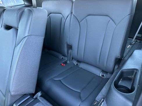 Used 2021 Audi Q7 3.0T Prestige image 14