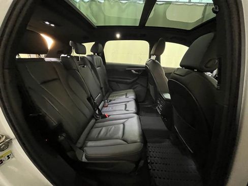 Used 2025 Audi Q7 2.0T Premium image 25