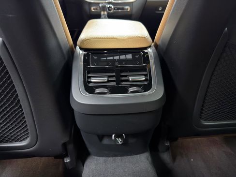 Used 2019 Volvo XC60 T5 Inscription w/ Protection Package image 30