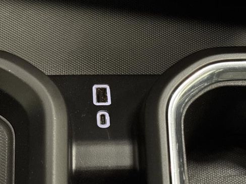 Used 2025 GMC Sierra 2500 Denali w/ Technology Package image 26