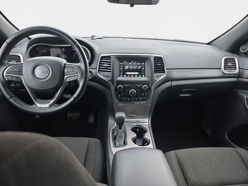 Used 2021 Jeep Grand Cherokee Laredo image 14