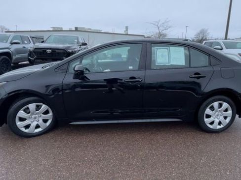 Used 2023 Toyota Corolla LE image 5