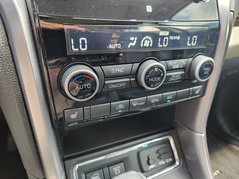 Used 2019 Subaru Ascent Limited w/ Popular Package #3 AWD/4WD image 18
