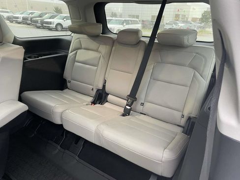 Used 2025 Lincoln Navigator Reserve AWD/4WD image 3