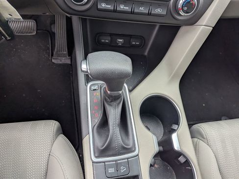 Used 2020 Kia Sportage LX image 14