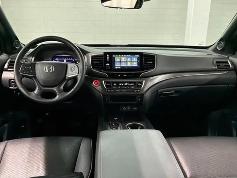 Certified 2024 Honda Passport EX-L image 6
