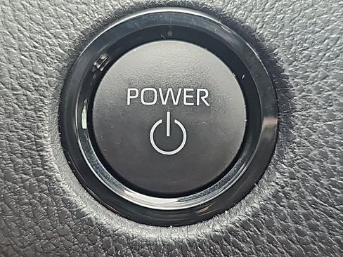 Used 2025 Toyota Camry SE image 21