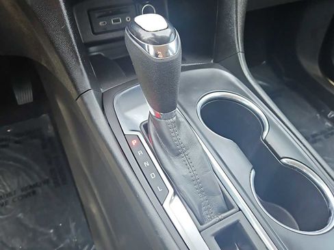 Used 2020 Chevrolet Equinox Premier image 21