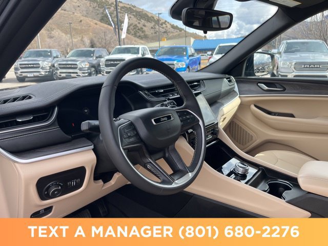 Used 2024 Jeep Grand Cherokee Limited AWD/4WD image 13