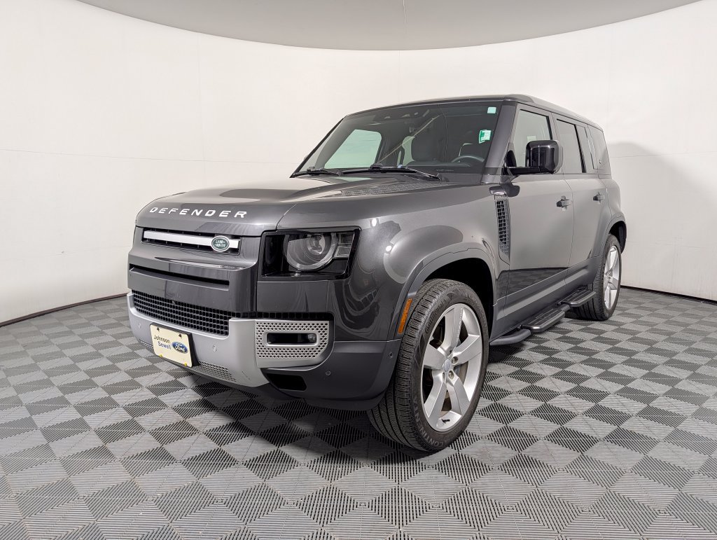 Used 2024 Land Rover Defender 110 SE AWD/4WD image 4