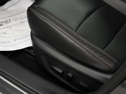 Used 2023 Nissan Sentra SR w/ SR Premium Package image 15