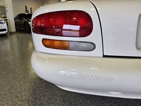 Used 1996 Dodge Viper RT/10 RWD image 18