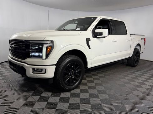 Used 2024 Ford F150 Platinum w/ FX4 Off-Road Package image 4