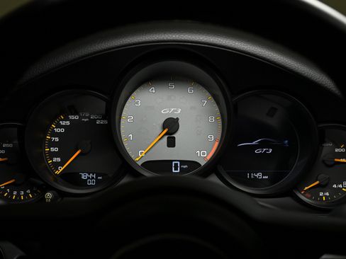 Used 2018 Porsche 911 GT3 RWD image 19