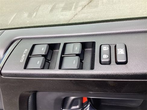 Certified 2024 Toyota 4Runner TRD Off-Road Premium image 30