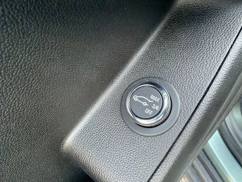Used 2023 Chevrolet Traverse LT w/ LPO, Floor Liner Package AWD/4WD image 12
