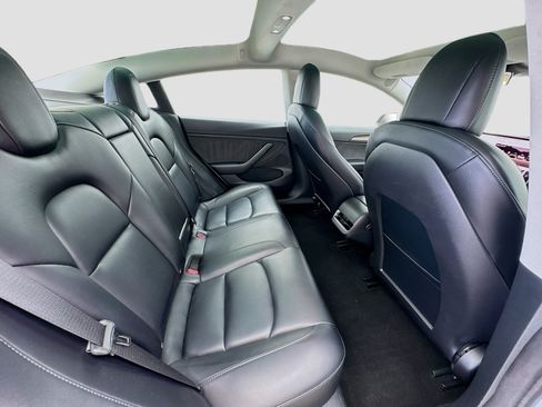 Used 2023 Tesla Model 3 Standard Range RWD image 19