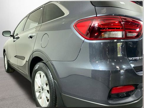 Used 2019 Kia Sorento LX w/ LX Convenience Package image 30