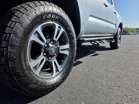 Used 2023 Toyota Tacoma SR AWD/4WD image 22
