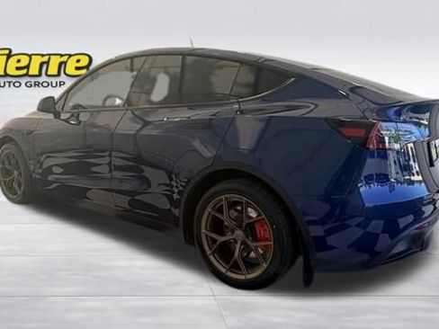 Used 2023 Tesla Model Y Performance AWD/4WD image 2