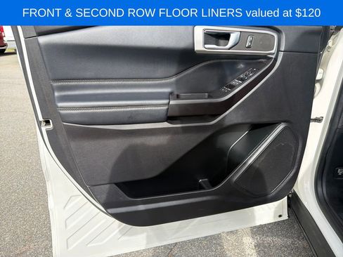 Used 2020 Ford Explorer XLT w/ Equipment Group 202A AWD/4WD image 11