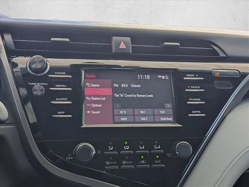 Used 2019 Toyota Camry LE FWD image 11