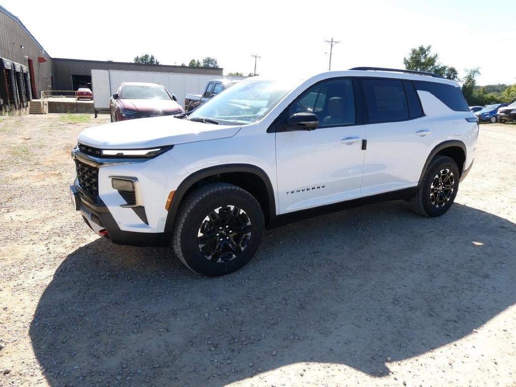 New 2027 Chevrolet Traverse Z71 w/ Enhanced Driving Package AWD/4WD image 7
