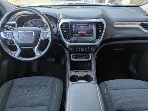 Used 2023 GMC Acadia SLE image 21