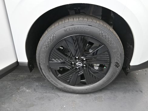 New 2025 Nissan Murano SV image 19