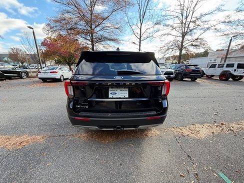 New 2025 Ford Explorer Active w/ Active Comfort Package image 9