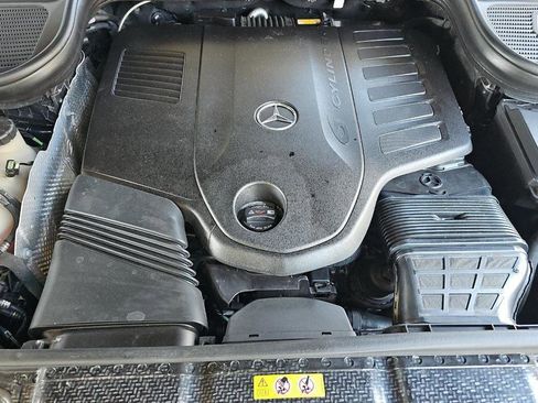 Used 2024 Mercedes-Benz GLE 450 4MATIC image 17