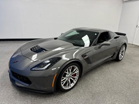 Used 2015 Chevrolet Corvette Z06 w/ 2LZ Preferred Equipment Group RWD image 31